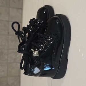 Punk rock! Baby girl lace up boots